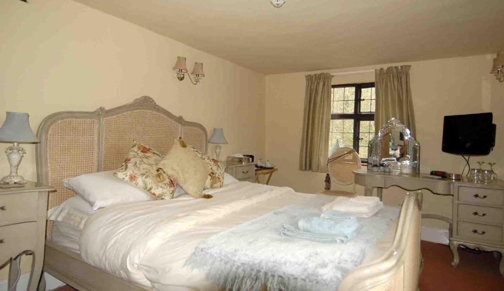 Cleavers Lyng 16Th Century Country House Herstmonceux Room photo